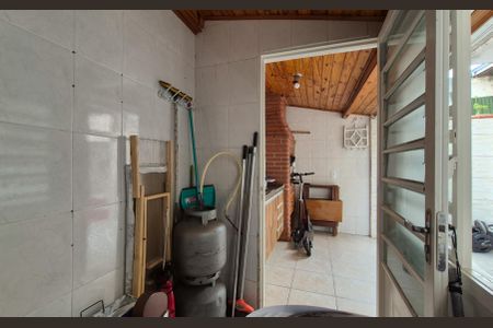 Casa à venda com 154m², 3 quartos e 2 vagas Casa à venda com 154m², 3 quartos e 2 vagasÁrea de Serviço