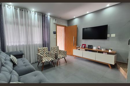 Casa à venda com 154m², 3 quartos e 2 vagas Casa à venda com 154m², 3 quartos e 2 vagasSala