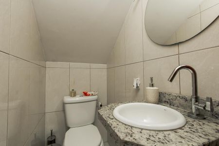 Casa de condomínio à venda com 100m², 2 quartos e 2 vagas Casa de condomínio à venda com 100m², 2 quartos e 2 vagasLavabo Sala