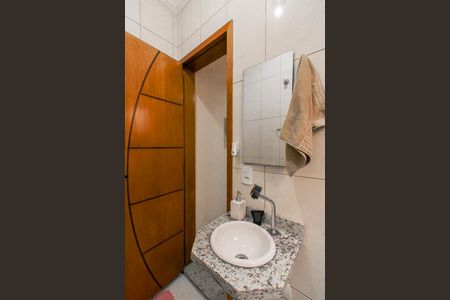 Casa de condomínio à venda com 100m², 2 quartos e 2 vagas Casa de condomínio à venda com 100m², 2 quartos e 2 vagasBanheiro da Suíte 2