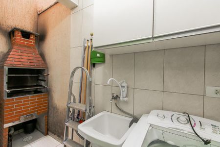 Casa de condomínio à venda com 100m², 2 quartos e 2 vagas Casa de condomínio à venda com 100m², 2 quartos e 2 vagasÁrea de Serviço