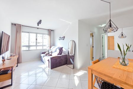 Apartamento para alugar com 74m², 2 quartos e 1 vaga Apartamento para alugar com 74m², 2 quartos e 1 vagaSala