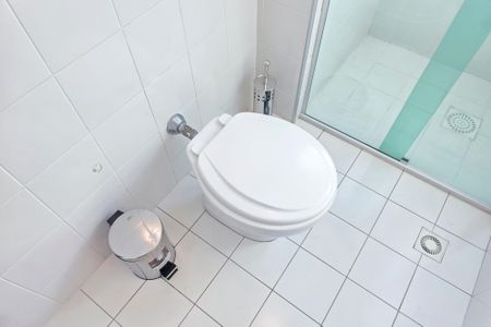 Apartamento para alugar com 74m², 2 quartos e 1 vaga Apartamento para alugar com 74m², 2 quartos e 1 vagaBanheiro da Suíte