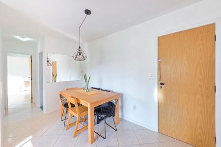 Apartamento para alugar com 74m², 2 quartos e 1 vaga Apartamento para alugar com 74m², 2 quartos e 1 vagaSala