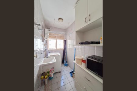 Apartamento à venda com 58m², 3 quartos e 1 vagaÁrea de Serviço