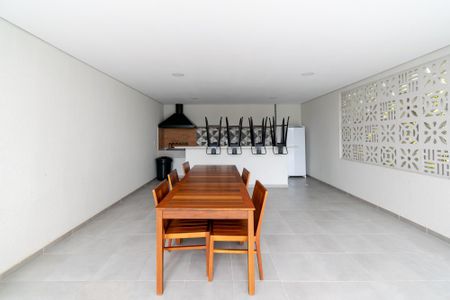 Apartamento à venda com 37m², 2 quartos e 1 vaga Apartamento à venda com 37m², 2 quartos e 1 vagaÁrea comum - Salão de festas