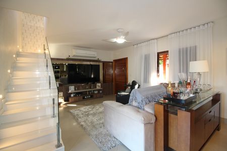 Casa de condomínio à venda com 313m², 5 quartos e 7 vagasSala 1