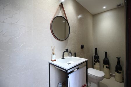 Casa de condomínio à venda com 313m², 5 quartos e 7 vagasLavabo 1