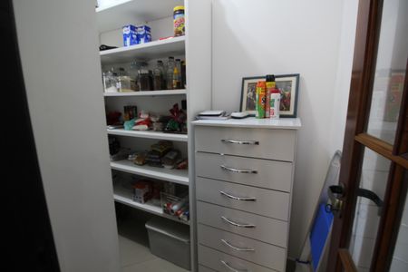 Casa de condomínio à venda com 313m², 5 quartos e 7 vagasCozinha - Despensa