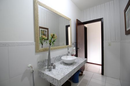 Casa de condomínio à venda com 313m², 5 quartos e 7 vagasLavabo 2