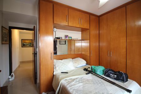 Casa de condomínio à venda com 313m², 5 quartos e 7 vagasQuarto 2 - Suíte