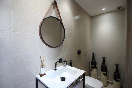 Casa de condomínio à venda com 313m², 5 quartos e 7 vagasLavabo 1