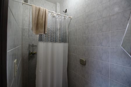 Casa de condomínio à venda com 313m², 5 quartos e 7 vagasBanheiro de Serviço