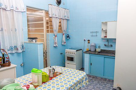 Casa à venda com 280m², 4 quartos e 8 vagas Casa à venda com 280m², 4 quartos e 8 vagasCozinha
