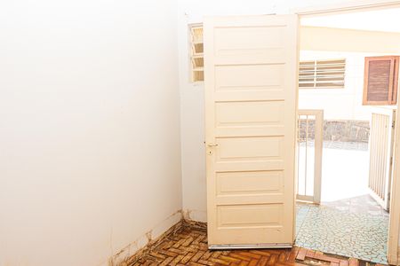 Casa à venda com 280m², 4 quartos e 8 vagas Casa à venda com 280m², 4 quartos e 8 vagasQuarto de Serviço