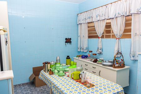 Casa à venda com 280m², 4 quartos e 8 vagas Casa à venda com 280m², 4 quartos e 8 vagasCozinha