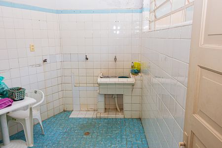 Casa à venda com 280m², 4 quartos e 8 vagas Casa à venda com 280m², 4 quartos e 8 vagasÁrea de Serviço