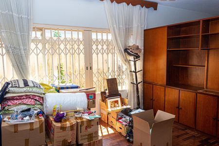Casa à venda com 280m², 4 quartos e 8 vagas Casa à venda com 280m², 4 quartos e 8 vagasSala