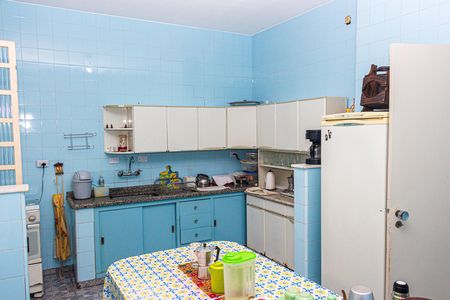 Casa à venda com 280m², 4 quartos e 8 vagas Casa à venda com 280m², 4 quartos e 8 vagasCozinha