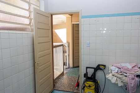 Casa à venda com 280m², 4 quartos e 8 vagas Casa à venda com 280m², 4 quartos e 8 vagasÁrea de Serviço