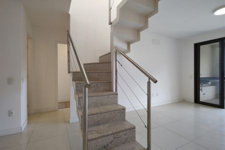 Apartamento para alugar com 280m², 4 quartos e 3 vagasSala