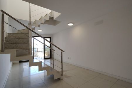 Apartamento para alugar com 280m², 4 quartos e 3 vagasSala