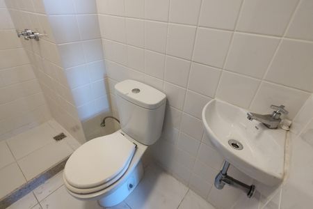 Apartamento para alugar com 280m², 4 quartos e 3 vagasBanheiro de de Serviço