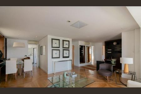 Apartamento à venda com 145m², 2 quartos e 3 vagasFoto 01