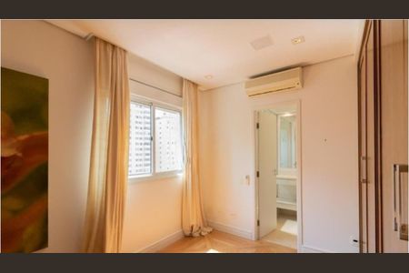 Apartamento à venda com 145m², 2 quartos e 3 vagasFoto 01