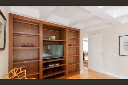 Apartamento à venda com 145m², 2 quartos e 3 vagasFoto 01