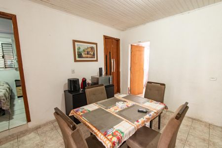 Casa à venda com 168m², 5 quartos e 1 vaga Casa à venda com 168m², 5 quartos e 1 vagaSala e cozinha - casa 1