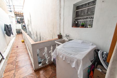 Casa à venda com 168m², 5 quartos e 1 vaga Casa à venda com 168m², 5 quartos e 1 vagaÁrea de serviço - casa 1