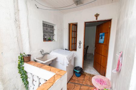 Casa à venda com 168m², 5 quartos e 1 vaga Casa à venda com 168m², 5 quartos e 1 vagaÁrea de serviço - casa 1