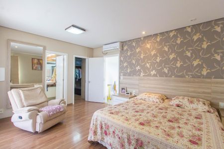 Casa à venda com 300m², 3 quartos e 3 vagasSuíte