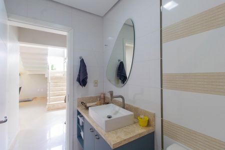 Casa à venda com 300m², 3 quartos e 3 vagasBanheiro 2