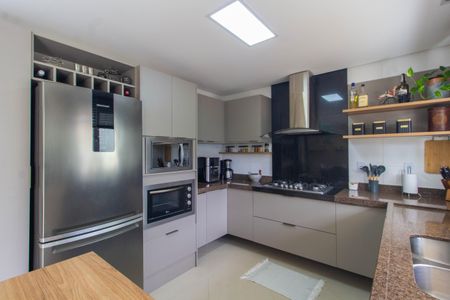 Casa à venda com 300m², 3 quartos e 3 vagasCozinha