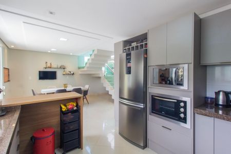 Casa à venda com 300m², 3 quartos e 3 vagasCozinha