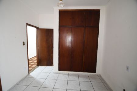 Casa à venda com 200m², 3 quartos e 3 vagasSuíte