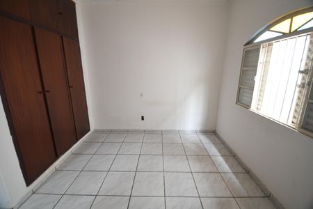 Casa à venda com 200m², 3 quartos e 3 vagasSuíte
