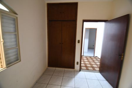 Casa à venda com 200m², 3 quartos e 3 vagasQuarto 1