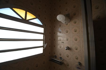 Casa à venda com 200m², 3 quartos e 3 vagasBanheiro da Suíte