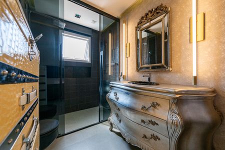 Apartamento à venda com 153m², 3 quartos e 3 vagasBanheiro da Suíte 1