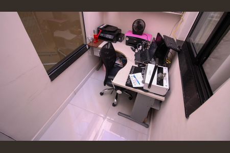 Casa à venda com 110m², 3 quartos e 2 vagasEscritório