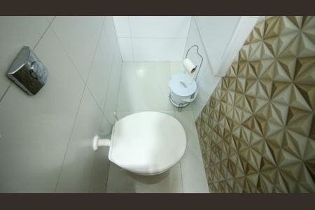 Casa à venda com 110m², 3 quartos e 2 vagasLavabo