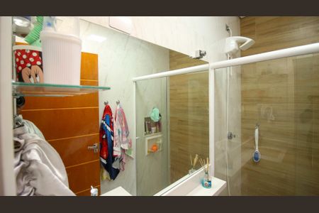 Casa à venda com 110m², 3 quartos e 2 vagasBanheiro