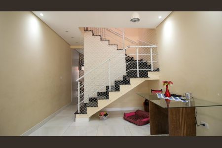 Casa à venda com 110m², 3 quartos e 2 vagasSala