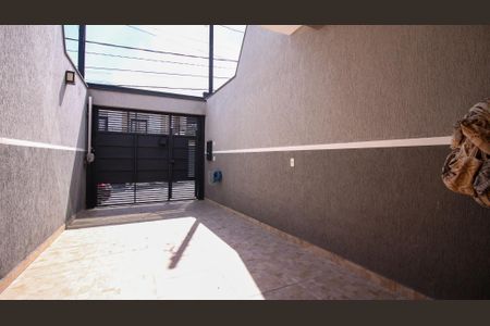 Casa à venda com 110m², 3 quartos e 2 vagasGaragem