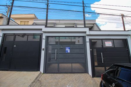Casa à venda com 110m², 3 quartos e 2 vagasFachada + Placa
