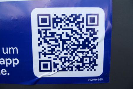 Casa à venda com 110m², 3 quartos e 2 vagasFachada + Placa