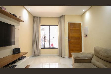 Casa à venda com 110m², 3 quartos e 2 vagasSala